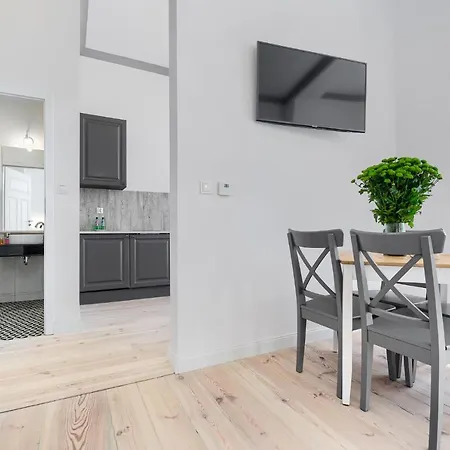 1899 Hotel apartamentowy 4*