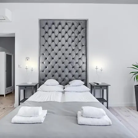 Apart-hotel 1899