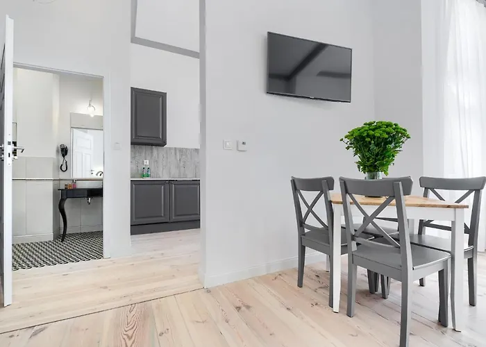 1899 Hotel apartamentowy 4*